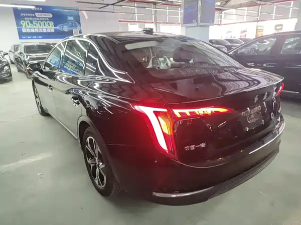 Hongqi E-QM5 2024