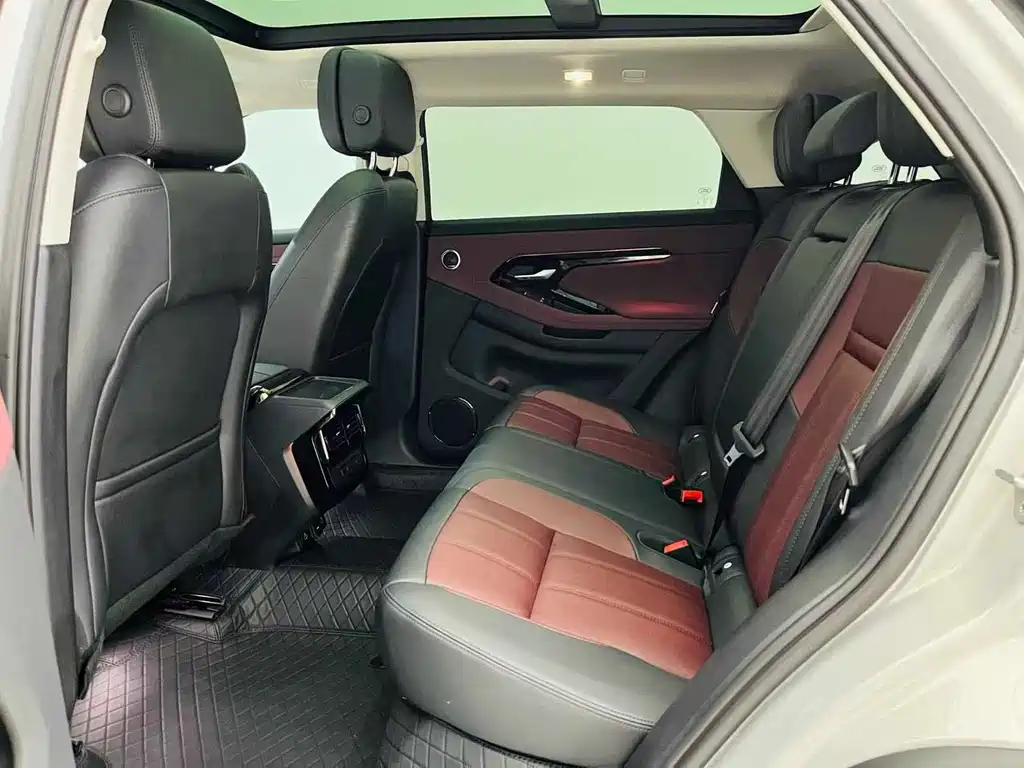 Land Rover Range Rover Evoque 2025 — фото 9