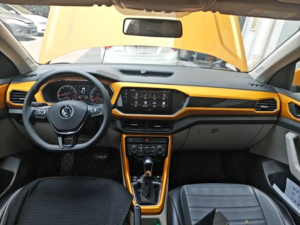 Volkswagen T-Cross 2021 — фото 10