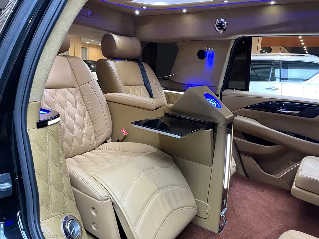 Cadillac Escalade 2016 — фото 13