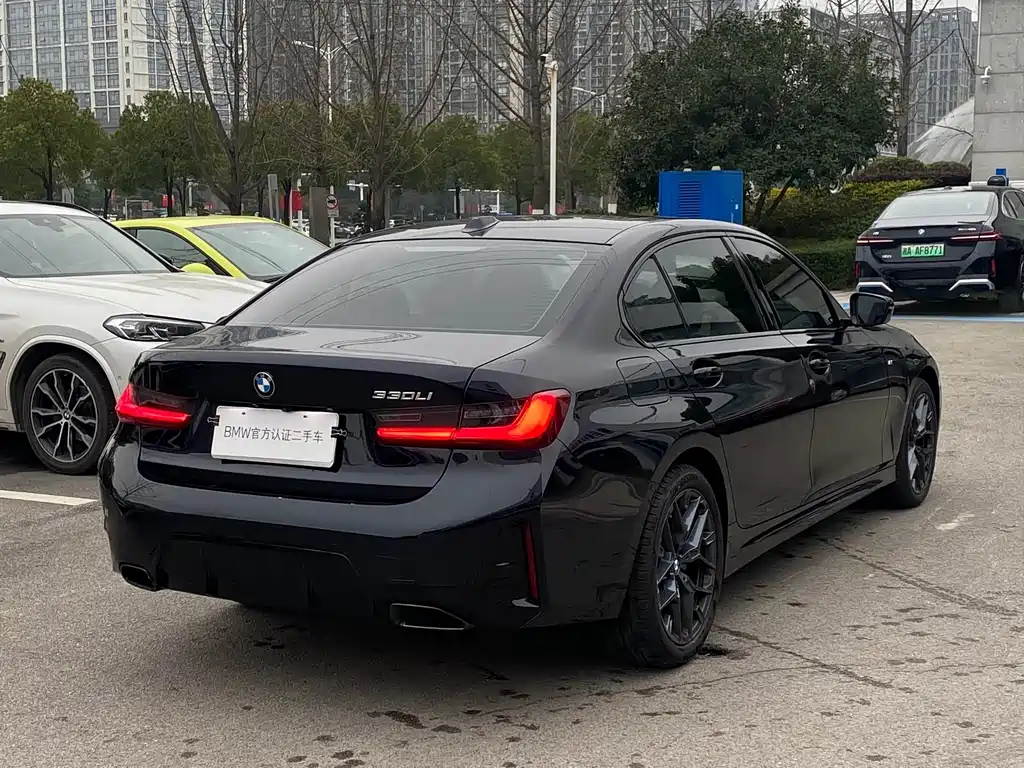 BMW 3 Series 2025