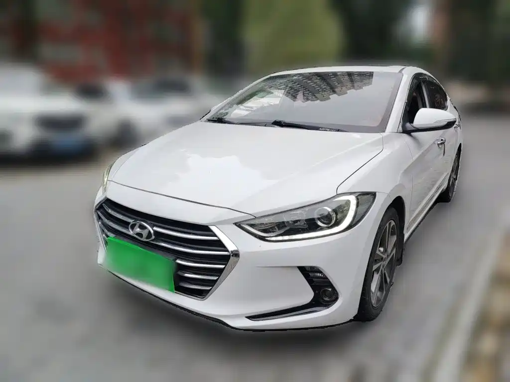 Hyundai Elantra 2017 — фото 2
