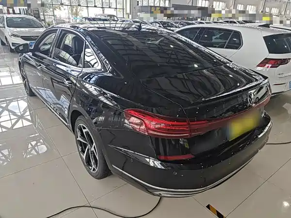 Volkswagen Passat 2023