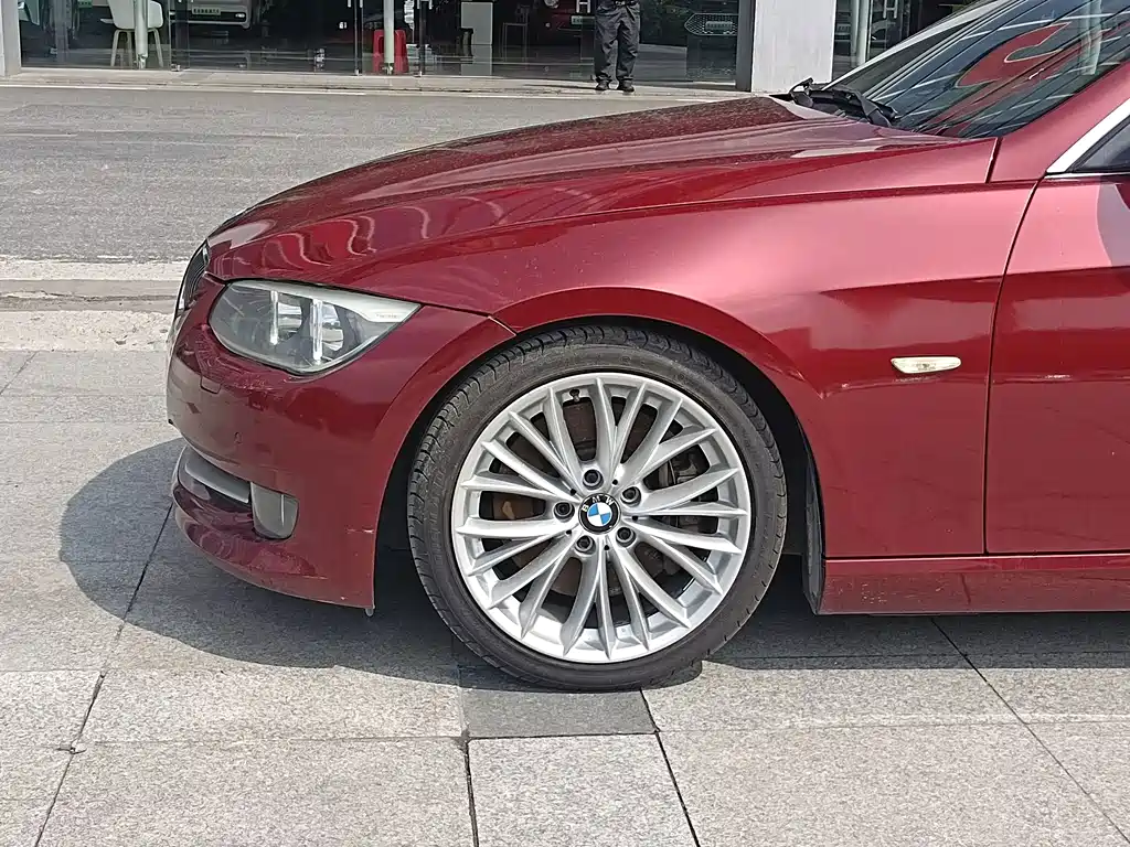 BMW 3 Series 2011