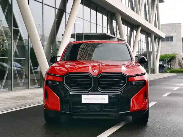 BMW XM 2024