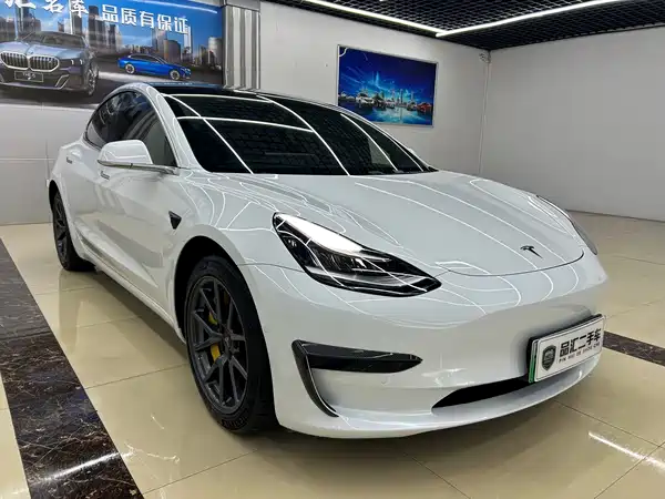 Tesla Model 3 2020