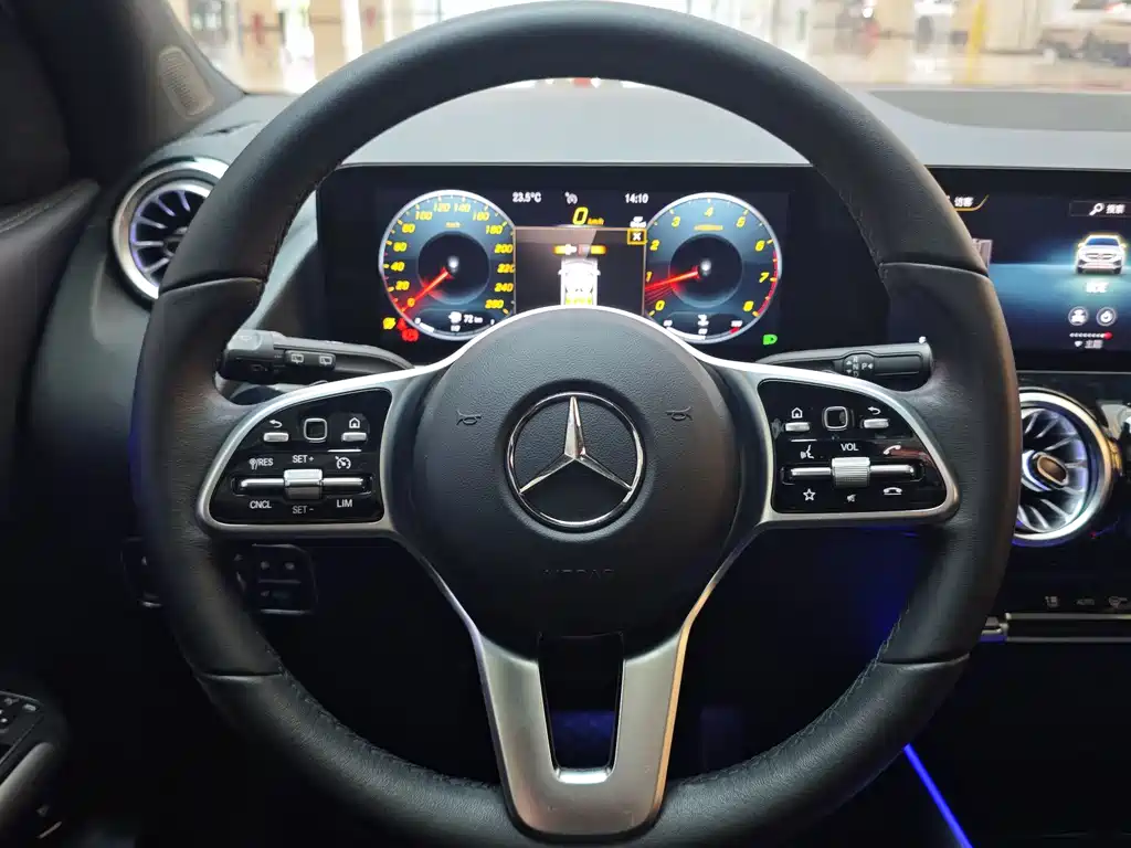 Mercedes-Benz GLA 2023 — фото 16