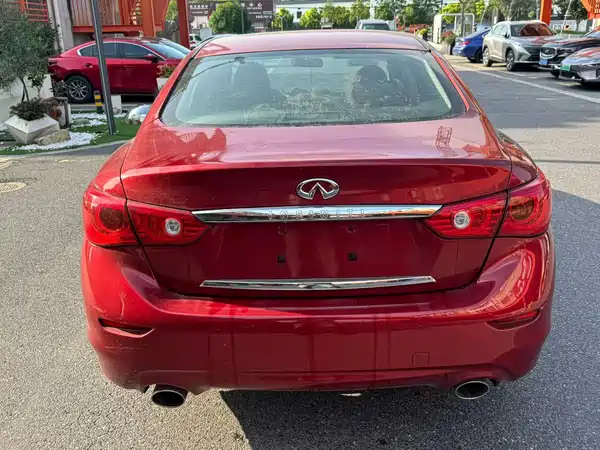 Infiniti Q50L 2015
