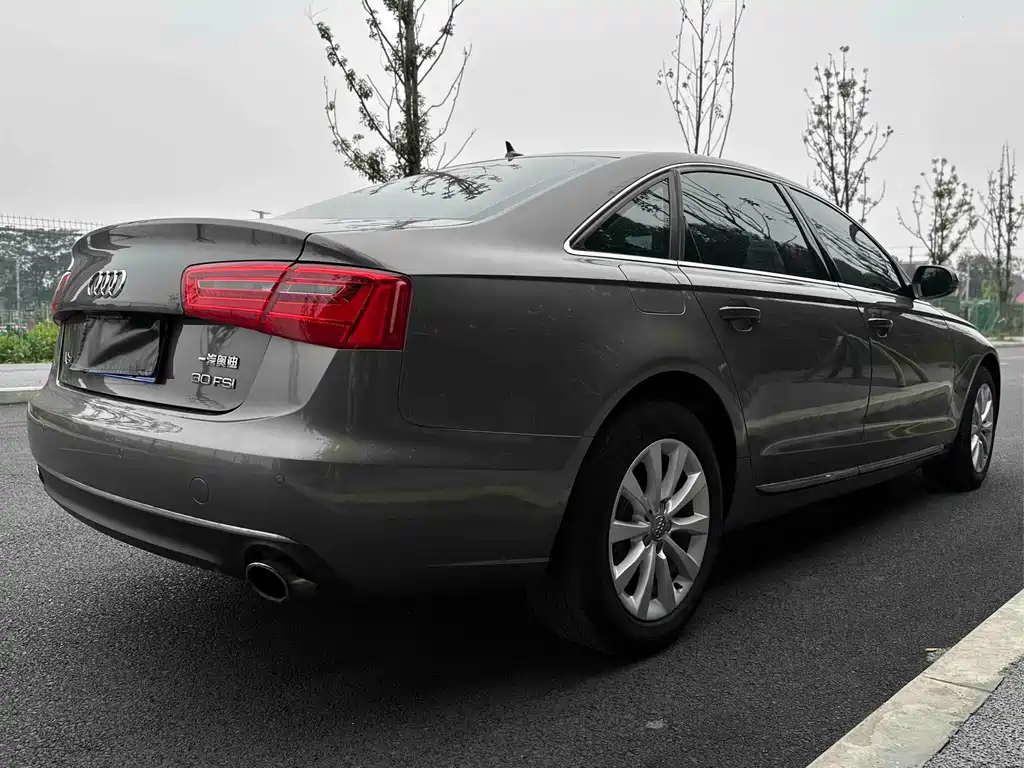 Audi A6L 2014 — фото 29