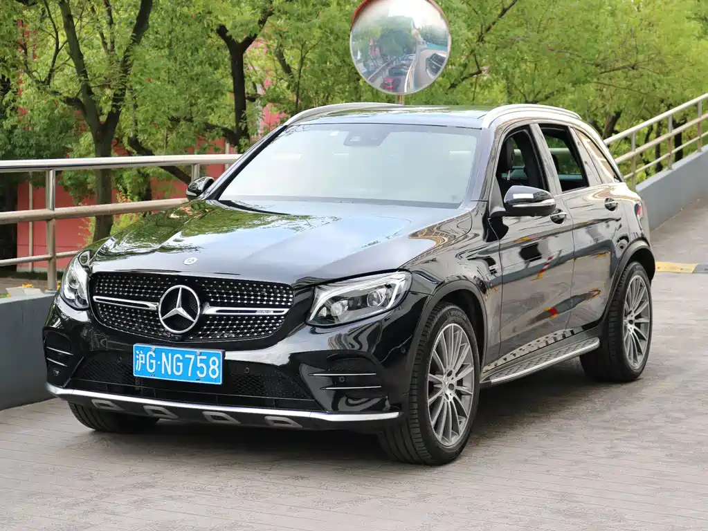 Mercedes-Benz GLC AMG 2019 — фото 1