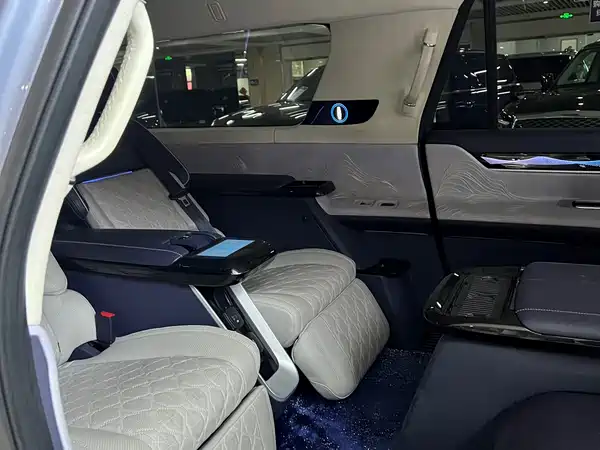 Lincoln Navigator 2023