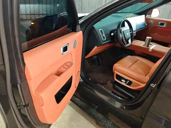 Li Auto L9 2025