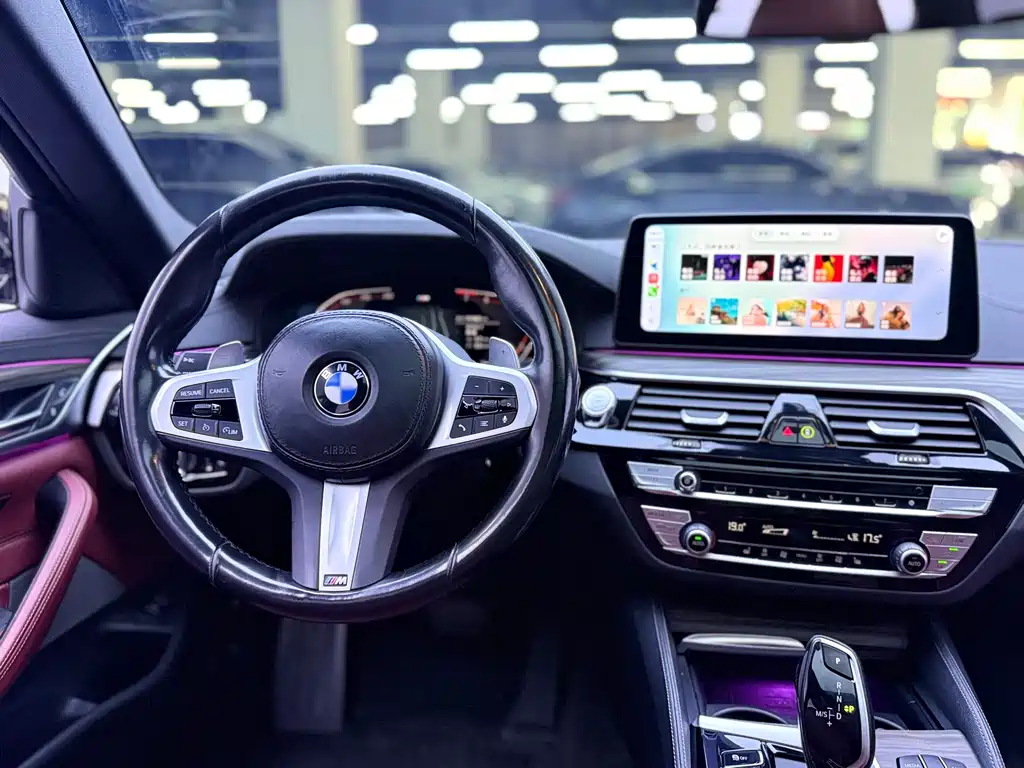 BMW 5 Series 2022 — фото 19