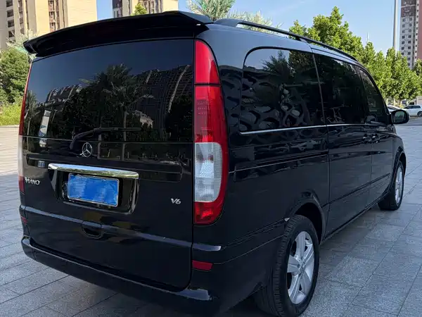 Mercedes-Benz Viano 2011