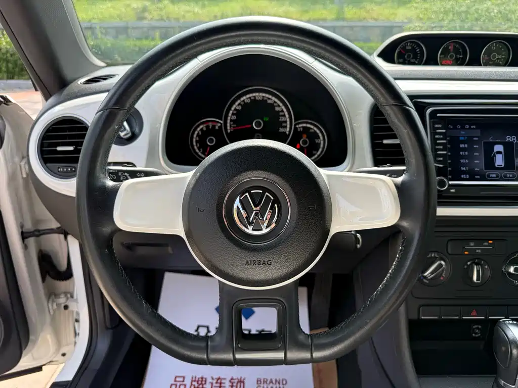 Volkswagen Beetle 2013 — фото 10
