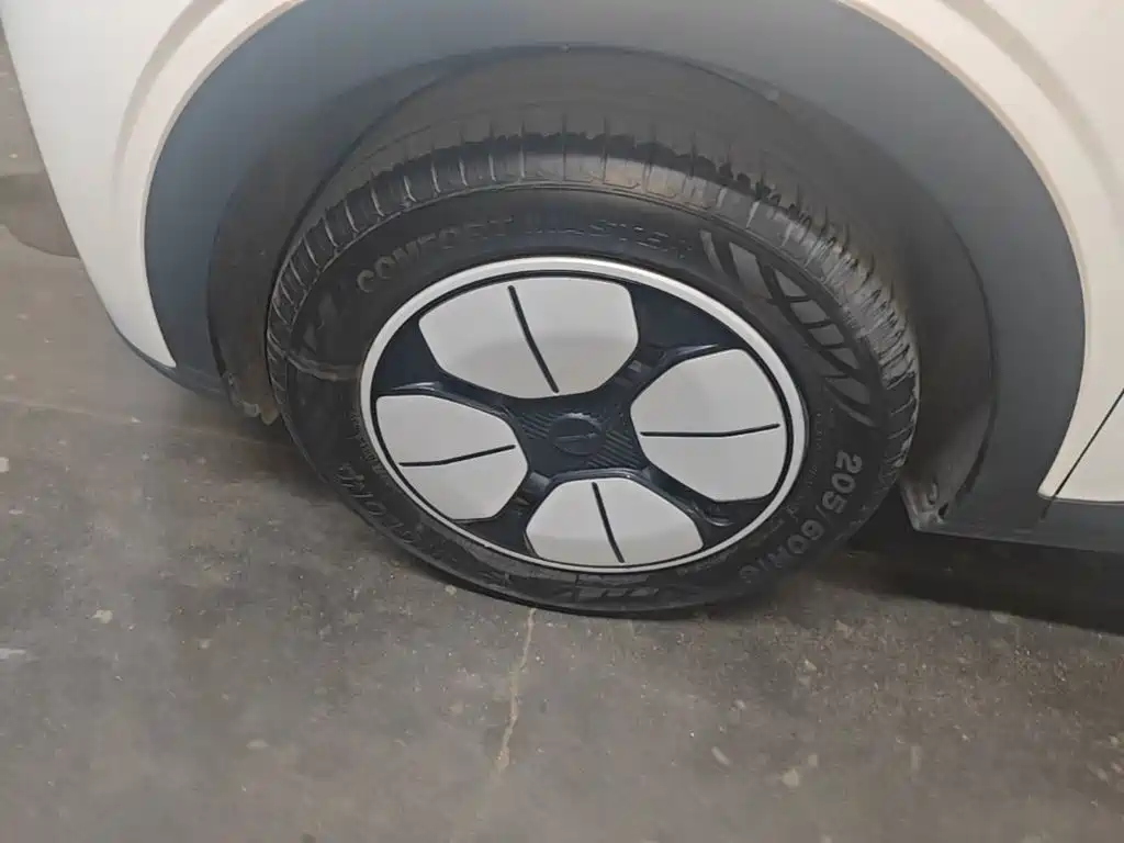 Geely Galaxy Starwish 2025 — фото 23