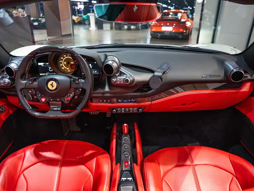 Ferrari F8 2022 — фото 8