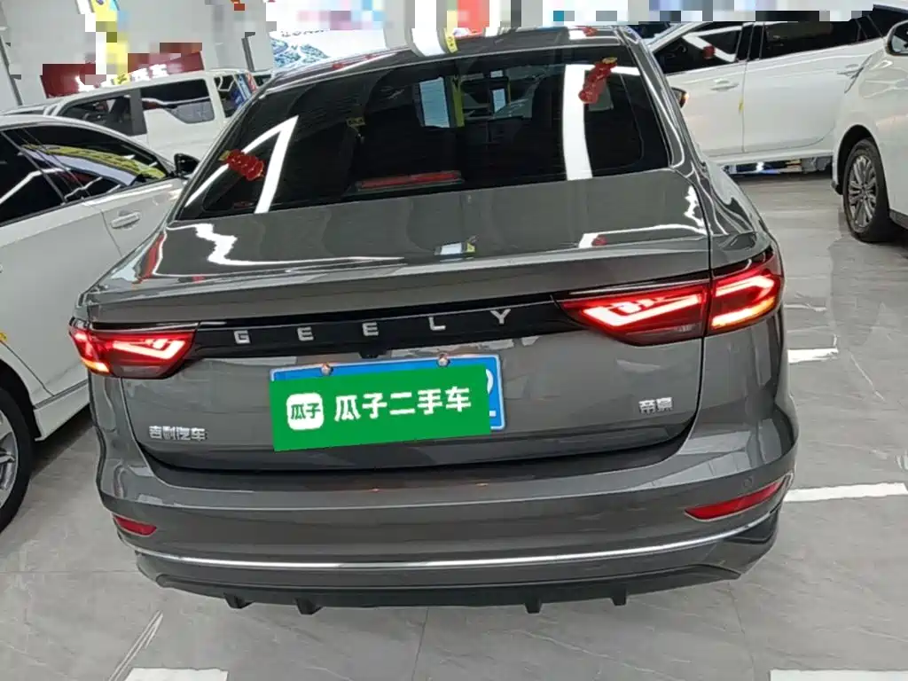 Geely Emgrand 2025