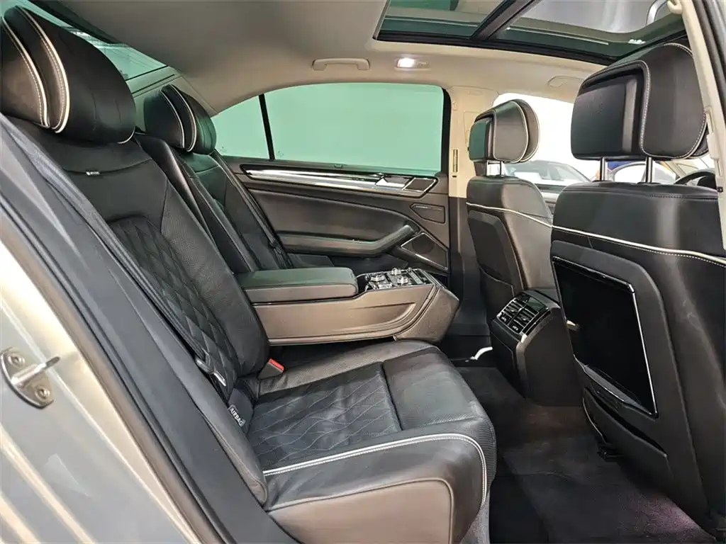 Volkswagen Phideon 2017 — фото 11