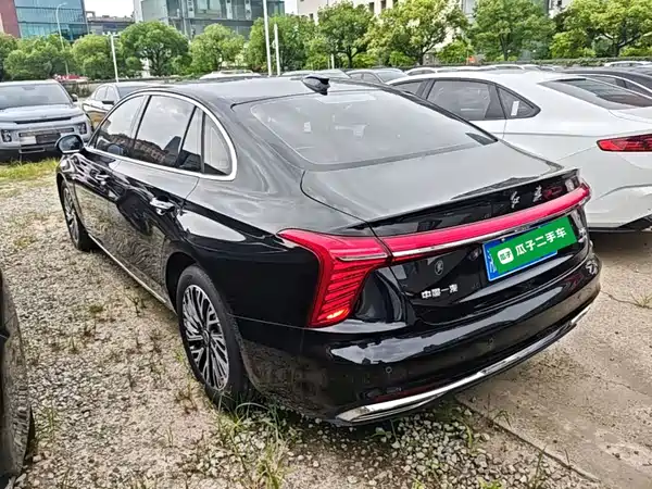 Hongqi H5 2025