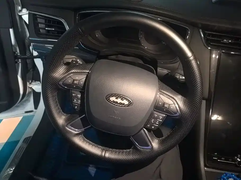 Ford Taurus 2021 — фото 15