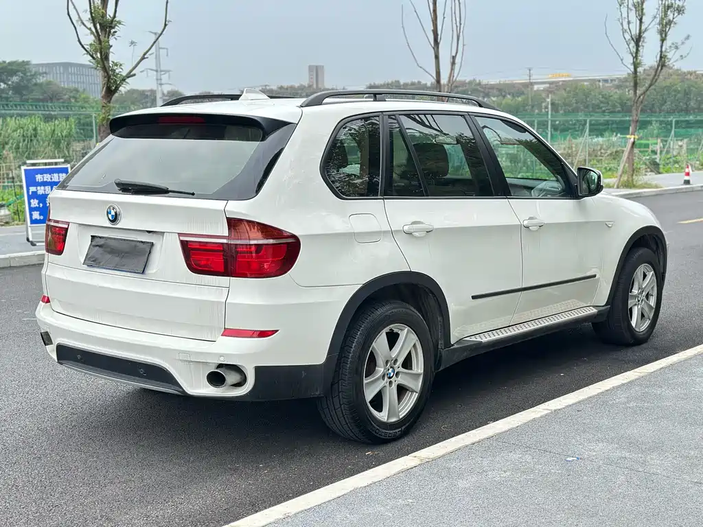 BMW X5 2011 — фото 21