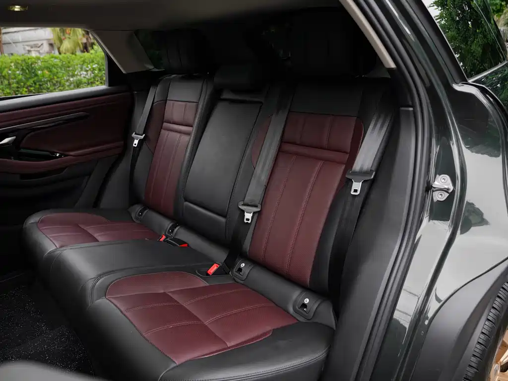 Land Rover Range Rover Evoque 2024 — фото 11