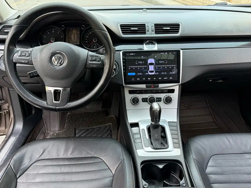 Volkswagen Magotan 2013