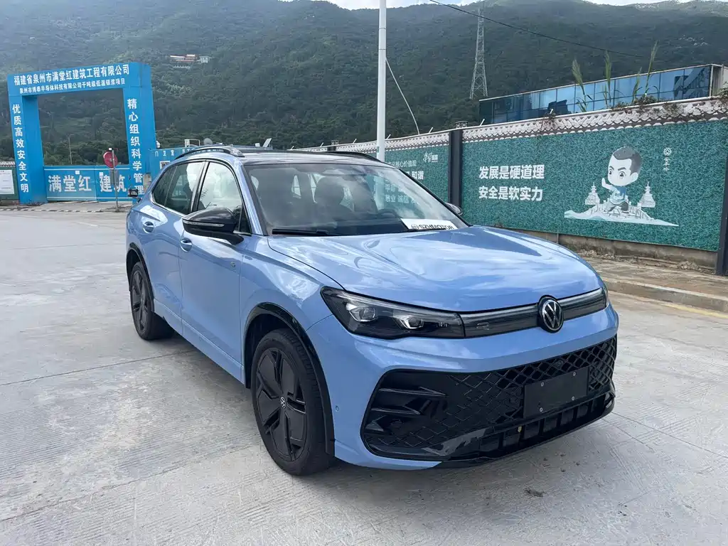 Volkswagen Tiguan L 2024