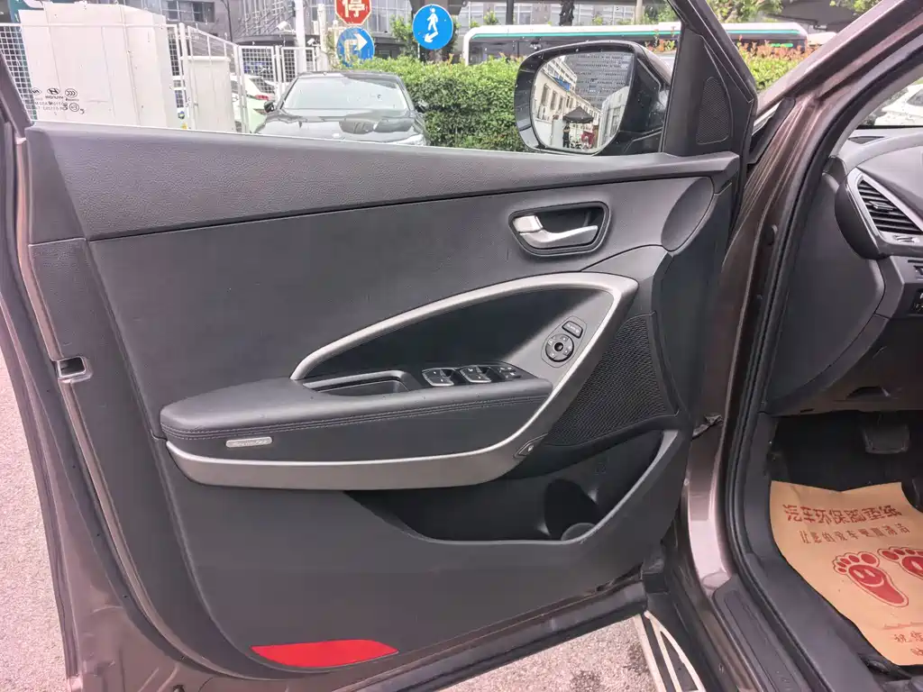 Hyundai Santa Fe 2015 — фото 14