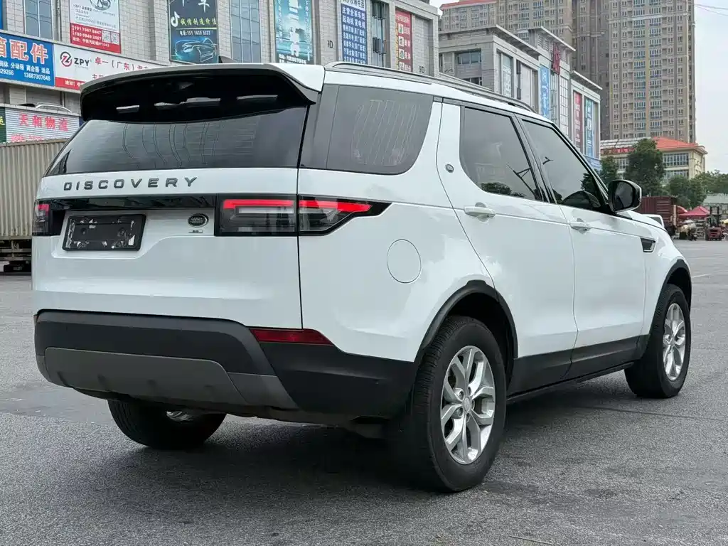 Land Rover Discovery 2018 — фото 9
