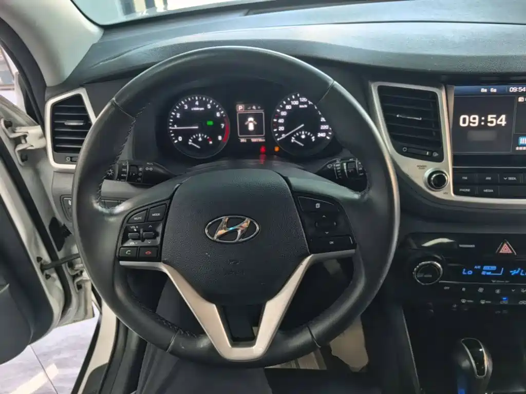 Hyundai Tucson 2016 — фото 11