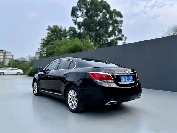 Buick LaCrosse 2012
