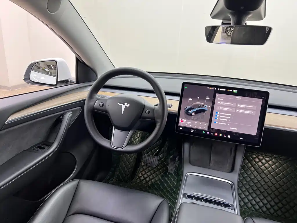 Tesla Model Y 2022 — фото 23