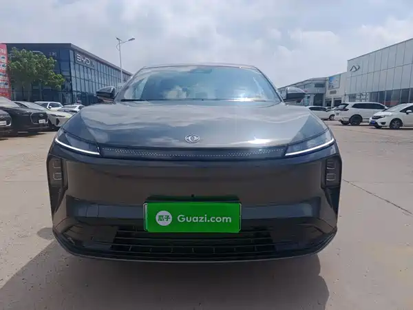 Dongfeng Fengshen L8 2025