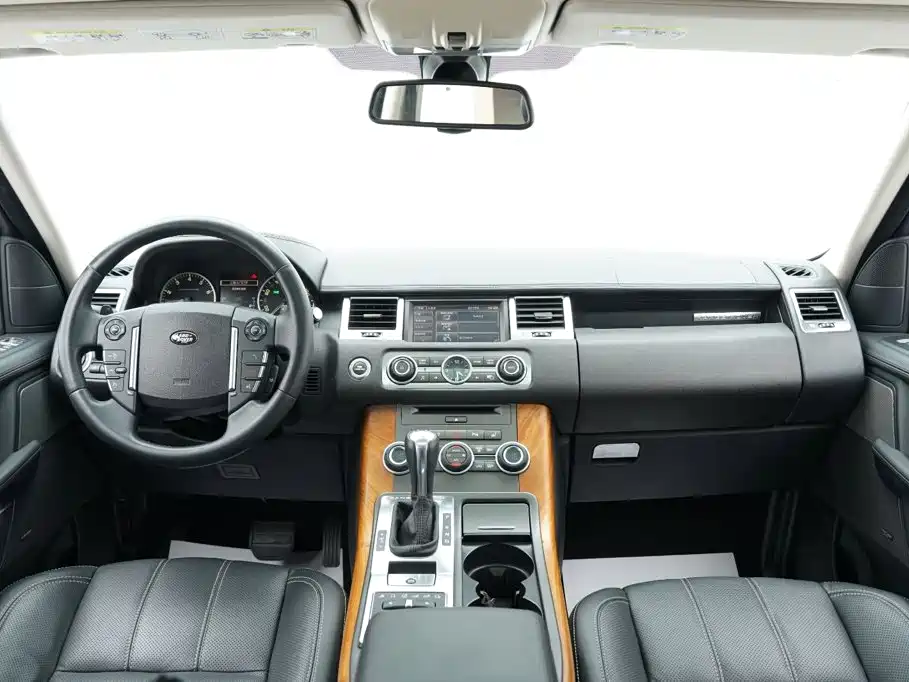 Land Rover Range Rover Sport 2012 — фото 19