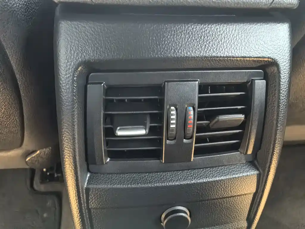 BMW 3 Series 2016 — фото 10