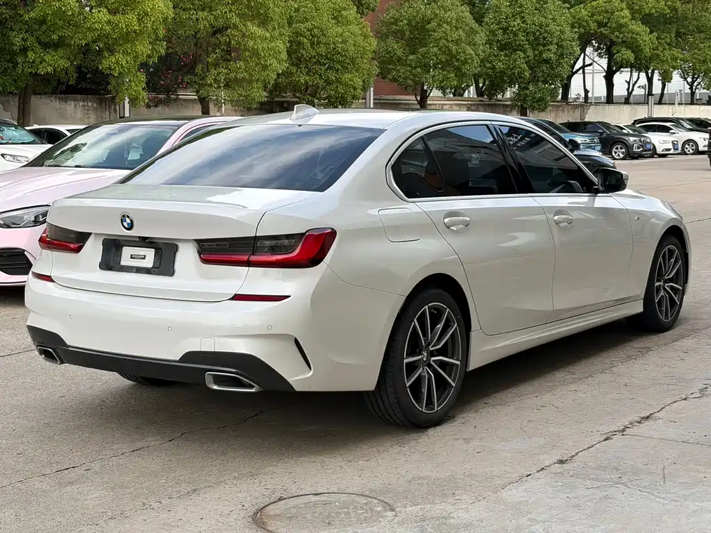 BMW 3 Series 2021