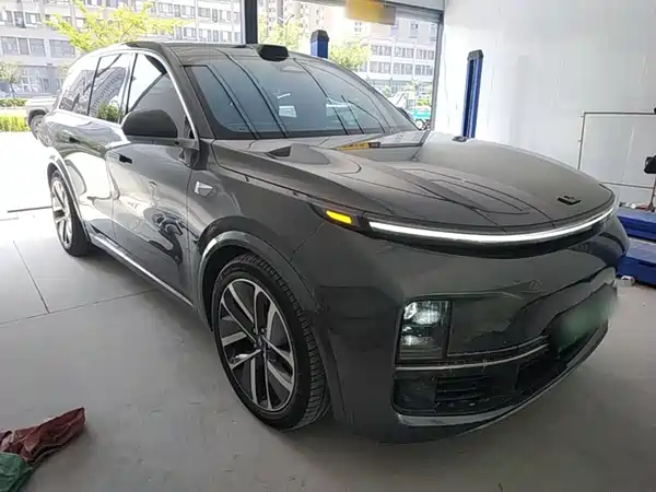Li Auto L8 2023