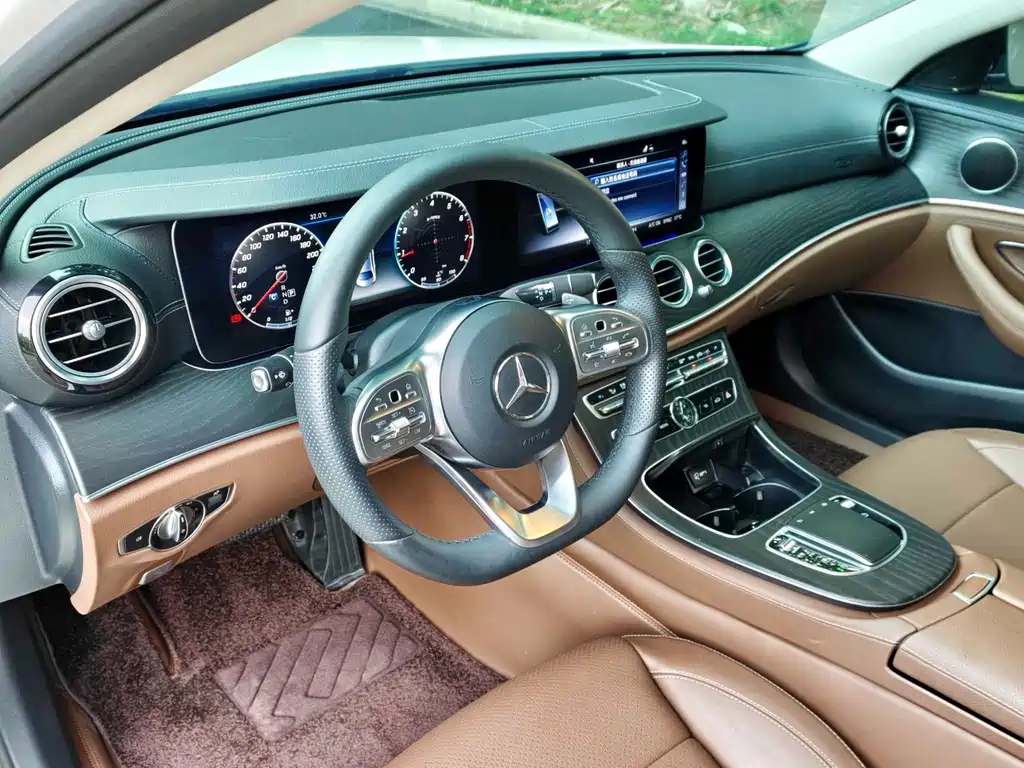 Mercedes-Benz E-Class 2020 — фото 11