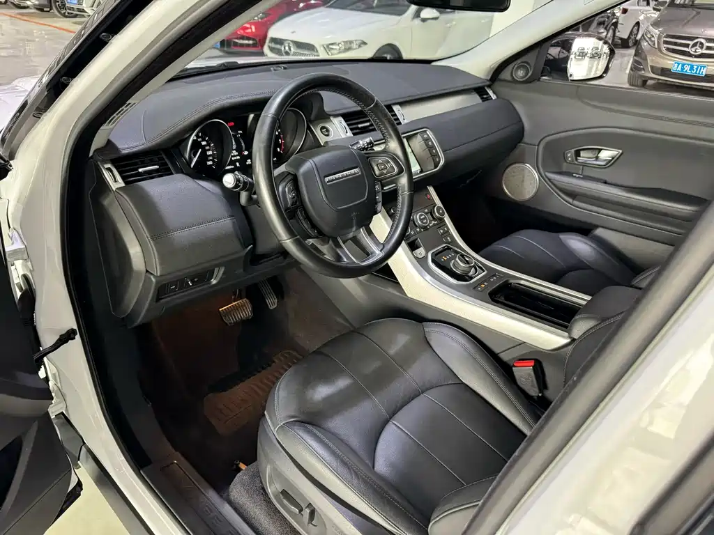 Land Rover Evoque 2019 — фото 7