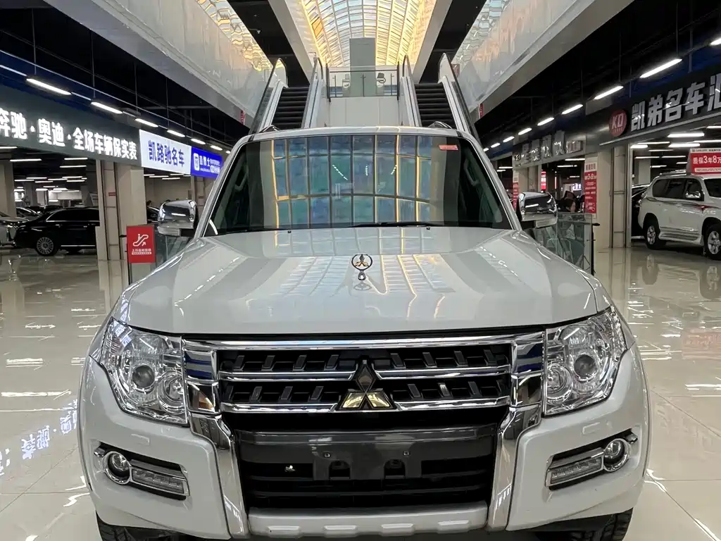Mitsubishi Pajero 2019 — фото 2