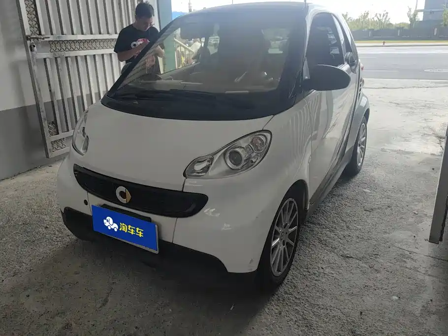 smart fortwo 2014 — фото 1