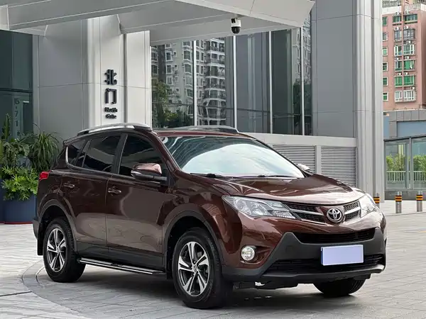 Toyota RAV4 2015