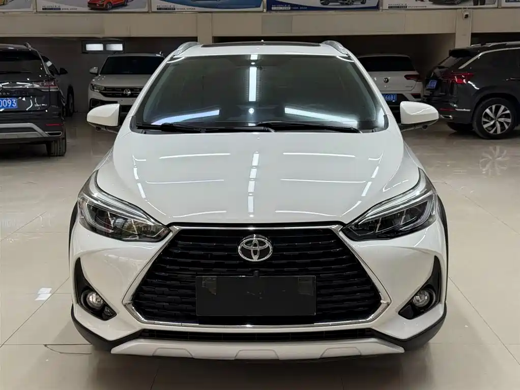 Toyota Yaris L 2022