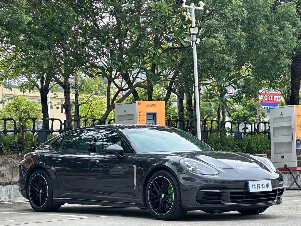 Porsche Panamera 2018 — фото 3