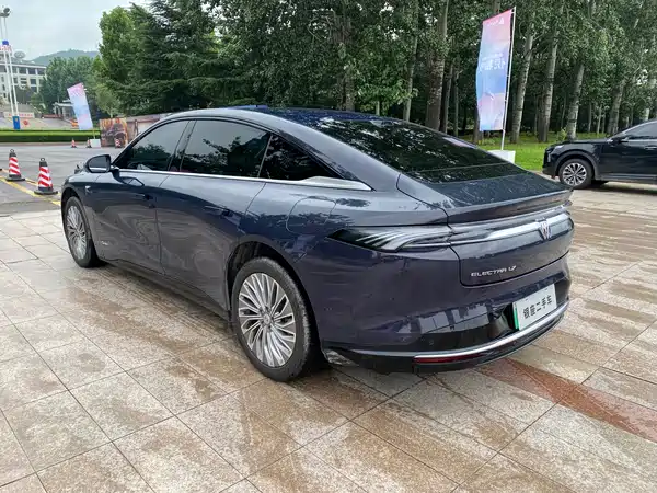 Buick Zhijing L7 2025