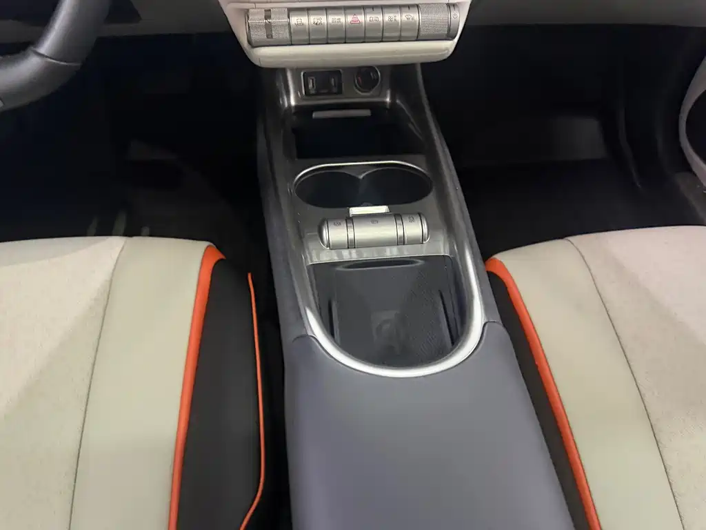 BYD Dolphin 2022 — фото 12