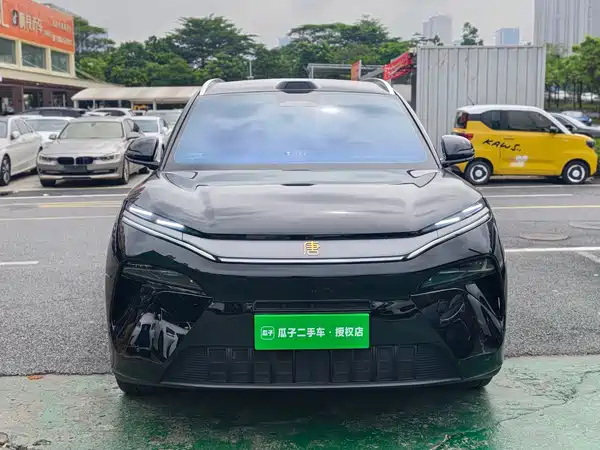 BYD Tang L 2025