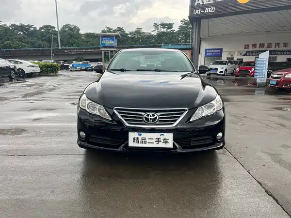 Toyota Reiz 2012